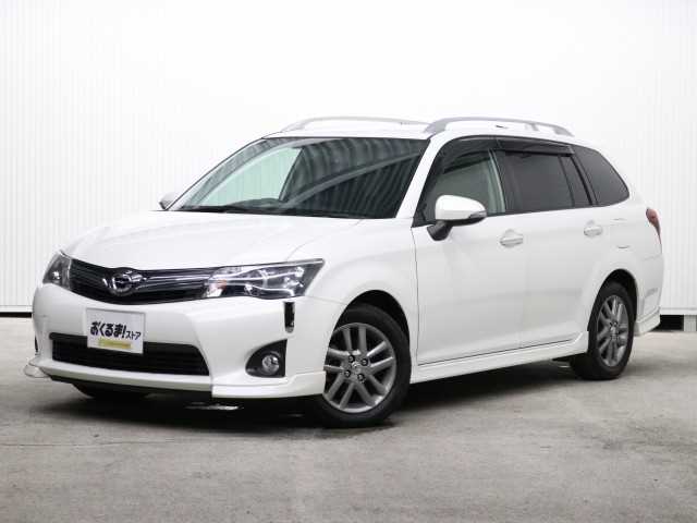 Toyota Corolla Fielder 2014 гибрид